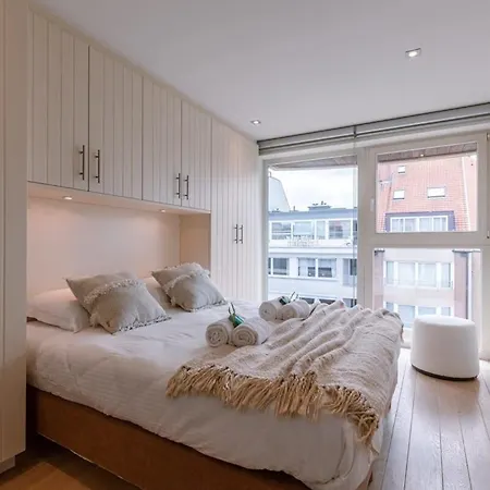 Huswell - Lovely And Open On Prime Location Knokke-Heist