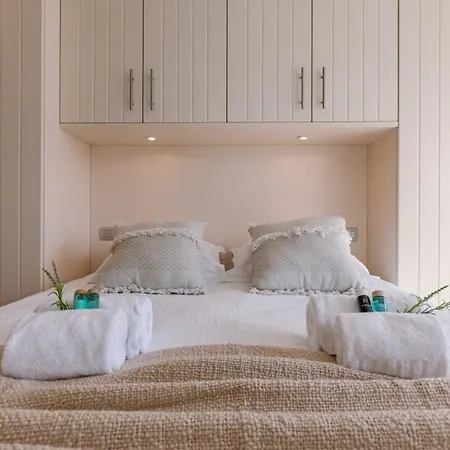 Apartament Huswell - Lovely And Open On Prime Location