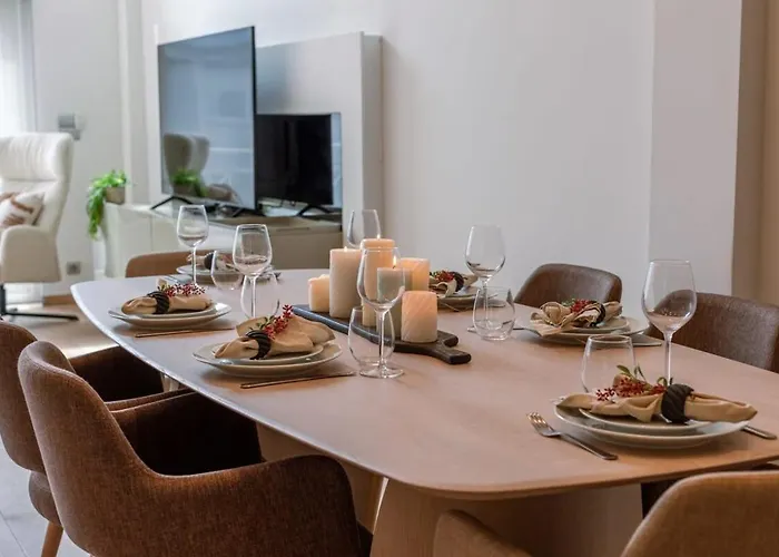 Huswell - Lovely And Open On Prime Location