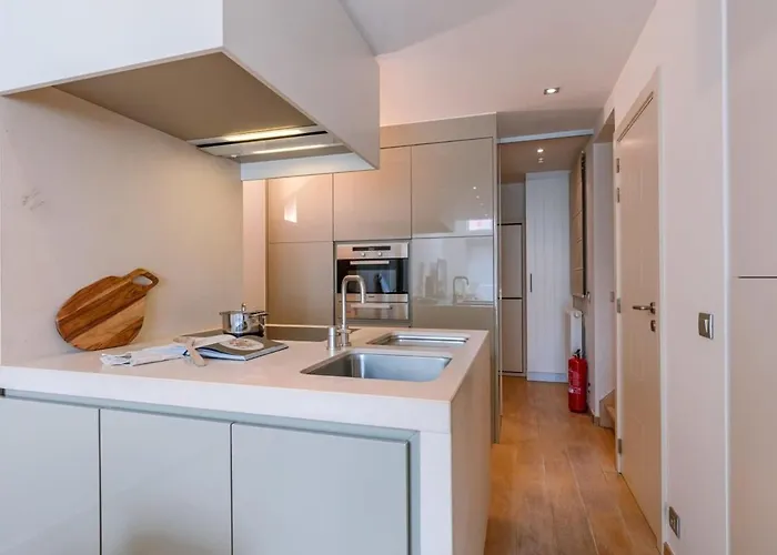 Huswell - Lovely And Open On Prime Location דירה